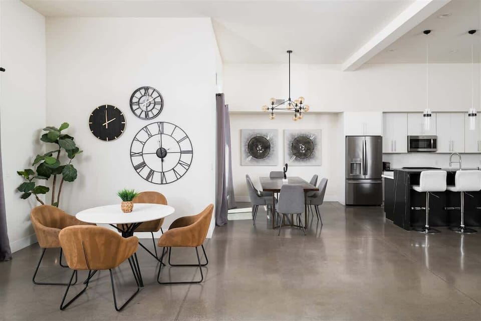 Multiple dining areas
