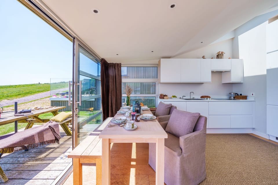 The Billy Shed, Eype: Eype beach offers peaceful seclusion