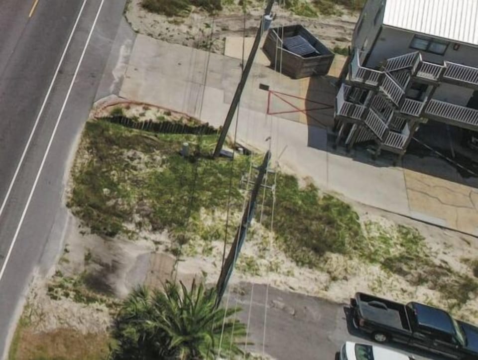 Short Walk to Beach Access