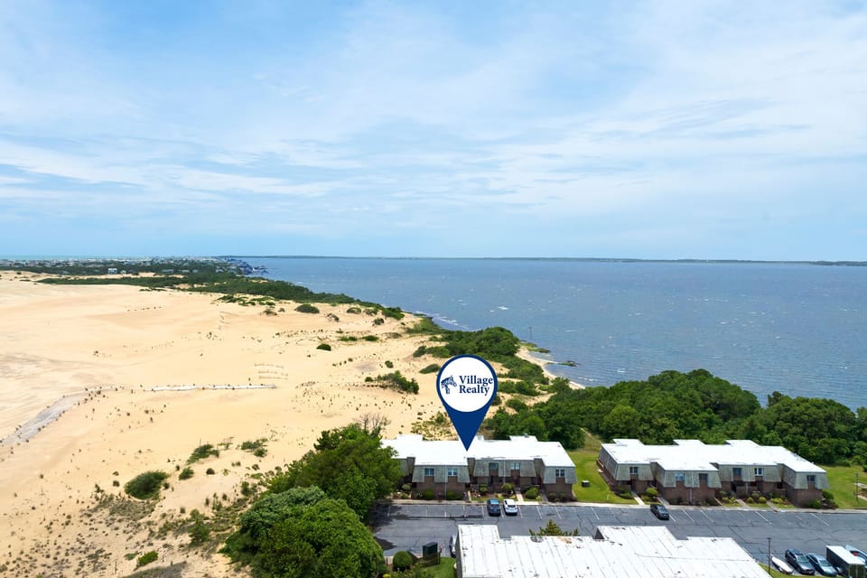 VI3: The Mermaid Lounge | Aerial View