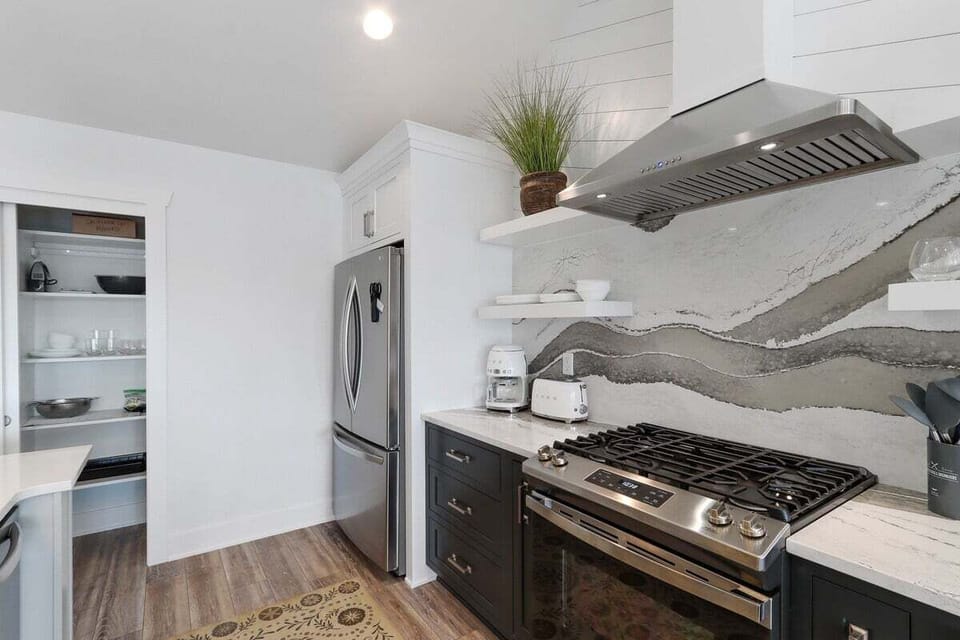 Custom backsplash