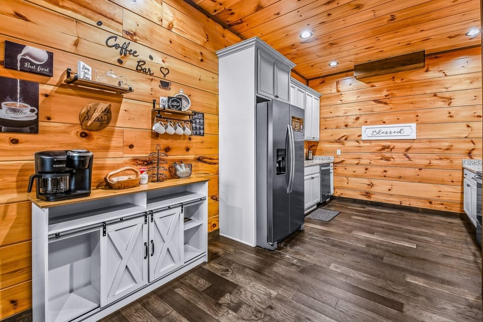 Cabin, 2 Bedrooms | Interior