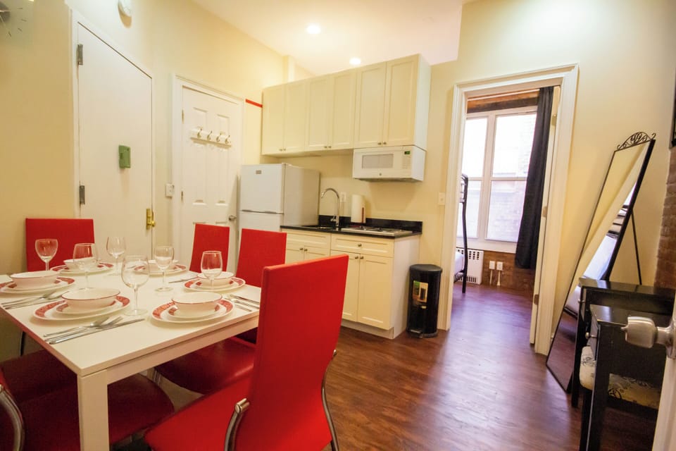 Two-bedrooms #14 | Living area | 36-inch Smart TV with cable channels