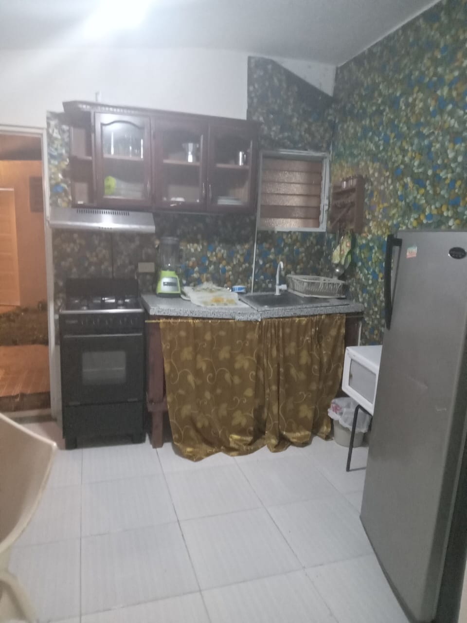 Basic Twin Room | Laptop workspace, free WiFi