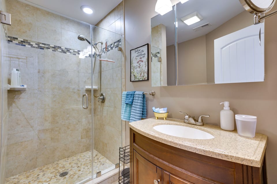 Full Bathroom | Hair Dryer