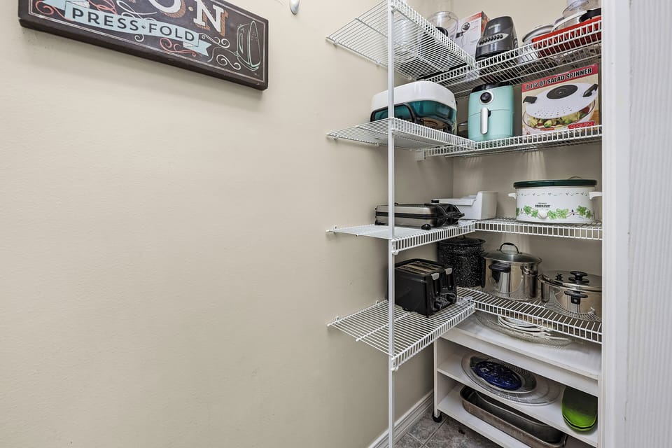Laundry area (1st floor)