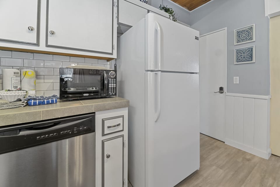 Basic Cabin | Private kitchen | Electric kettle