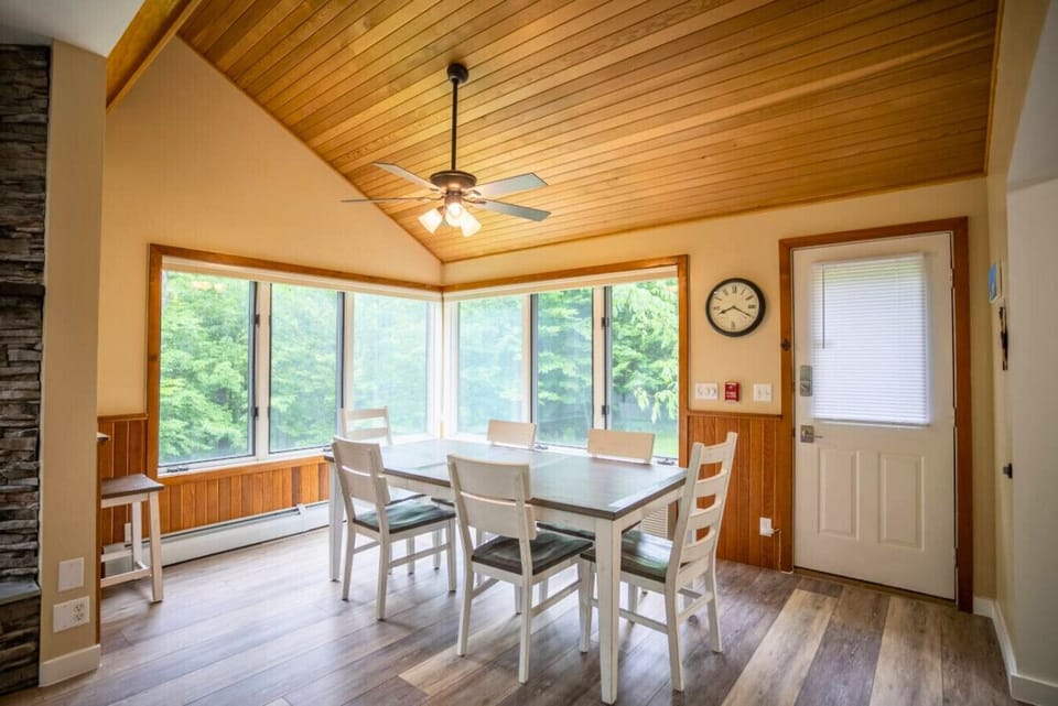 Dining room with nature view
