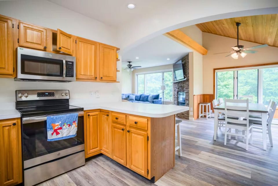Kitchen and dining room table