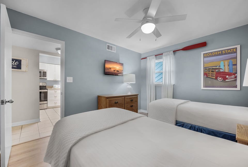 Guest bedroom
