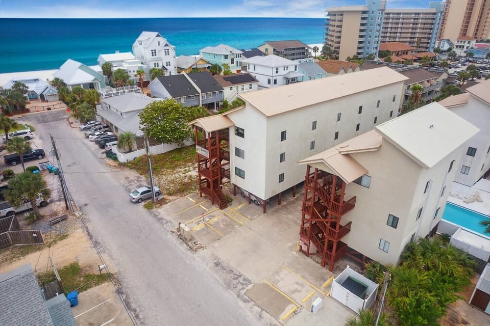 ariel view- the beach is so close!
