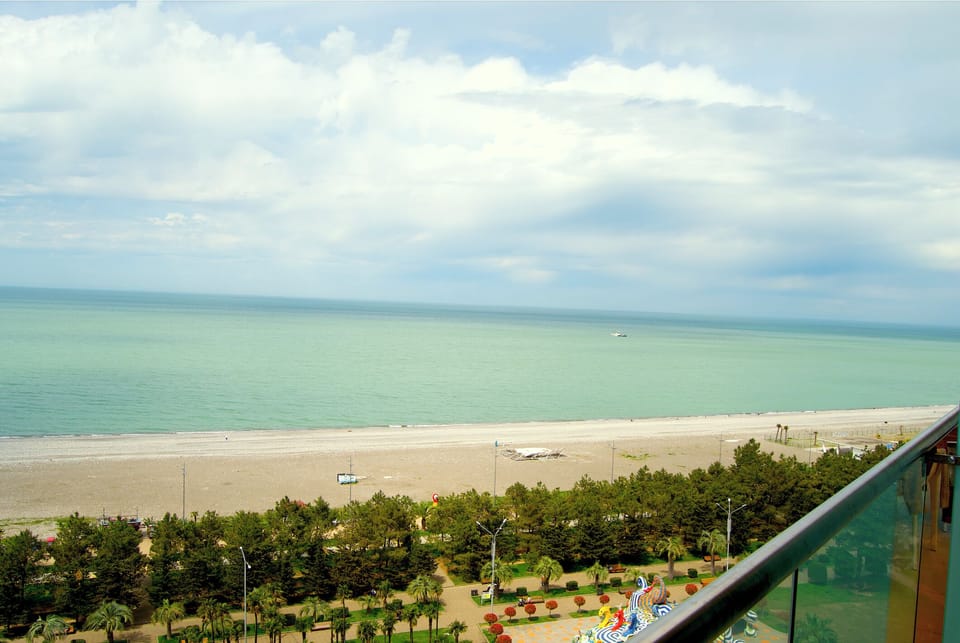 Premium Apartment, 1 King Bed, Non Smoking, Sea View | Beach/ocean view