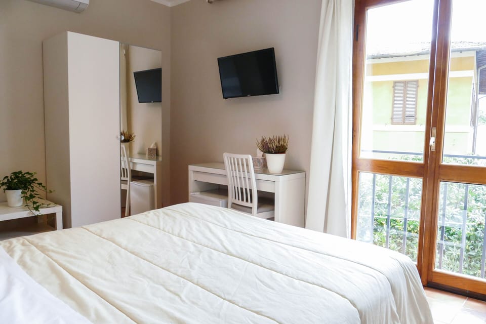 Double Room, Ensuite | Desk, free WiFi, bed sheets