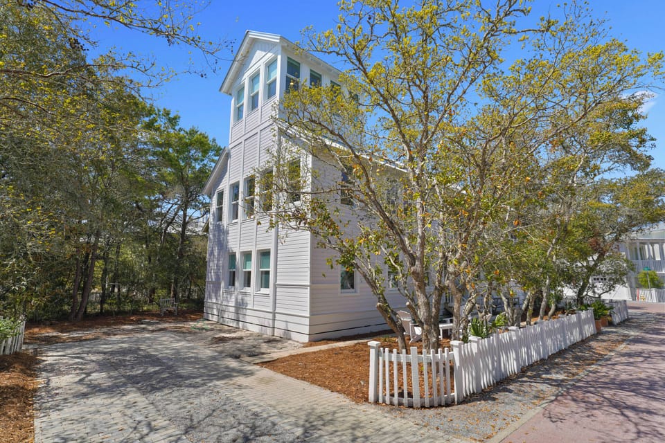 JUST RENOVATED, LOCATED ON LARGE CORNER LOT