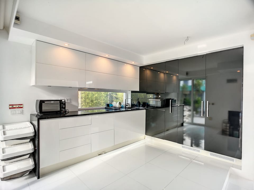 Open kitchen