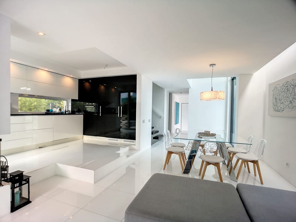 Open Kitchen and dining table