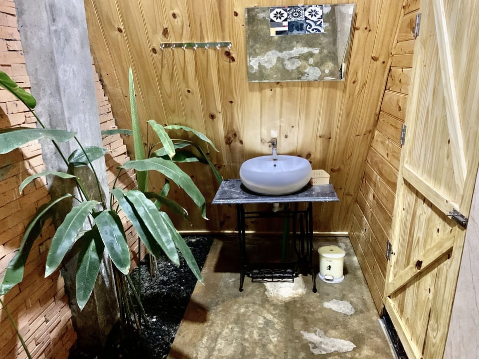 Standard Room | Bathroom | Slippers