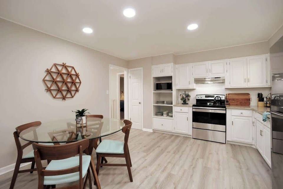 Cook in the modern and clean kitchen.  Enjoy a quick breakfast.