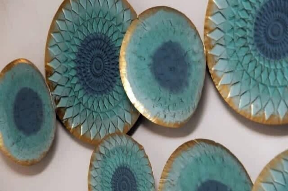 Color, style, and circles = peace.