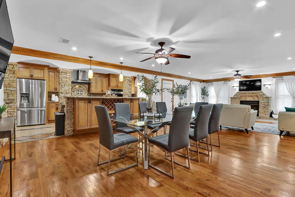 House, Accessible | 6 bedrooms, desk