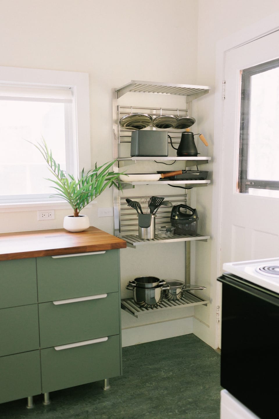 Kitchen (Main Level)