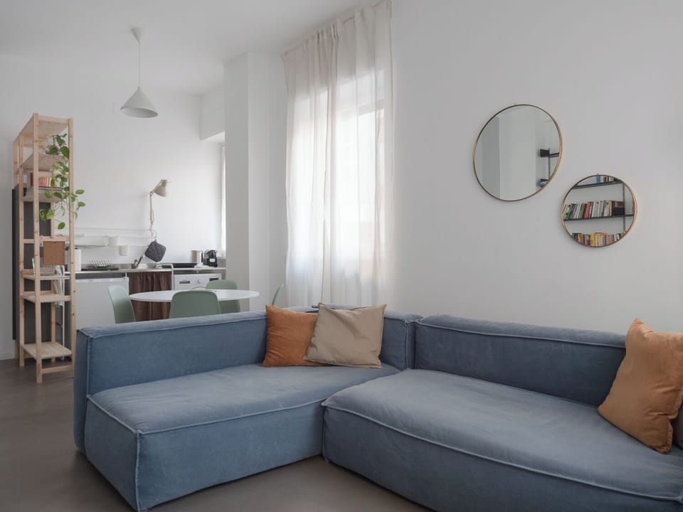 Apartment | Living area | Flat-screen TV