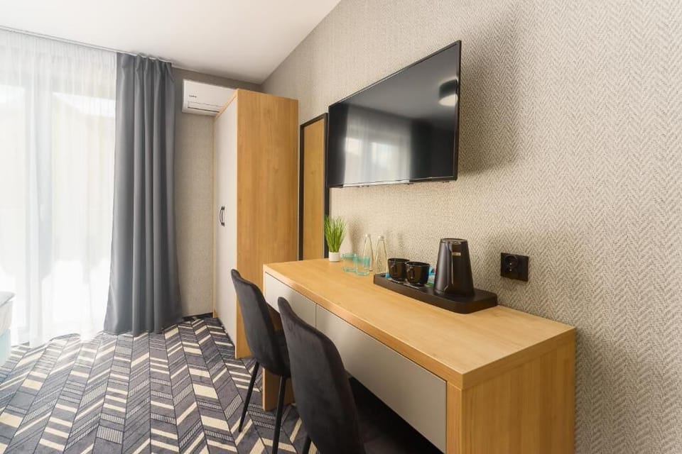 Standard Room | Desk, free WiFi, bed sheets