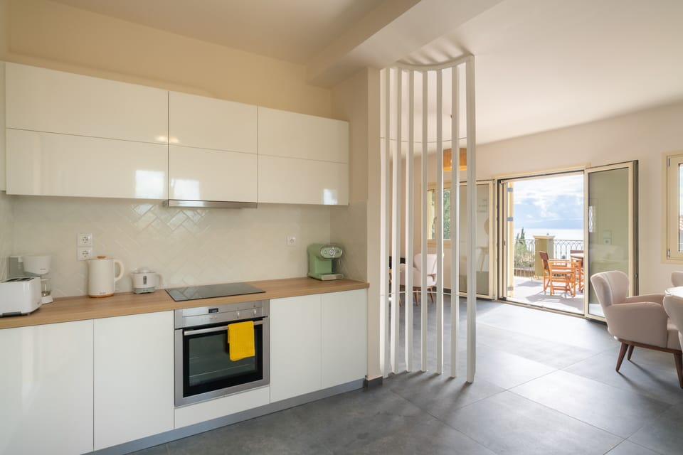 Villa, 5 Bedrooms, Balcony, Garden View | Interior