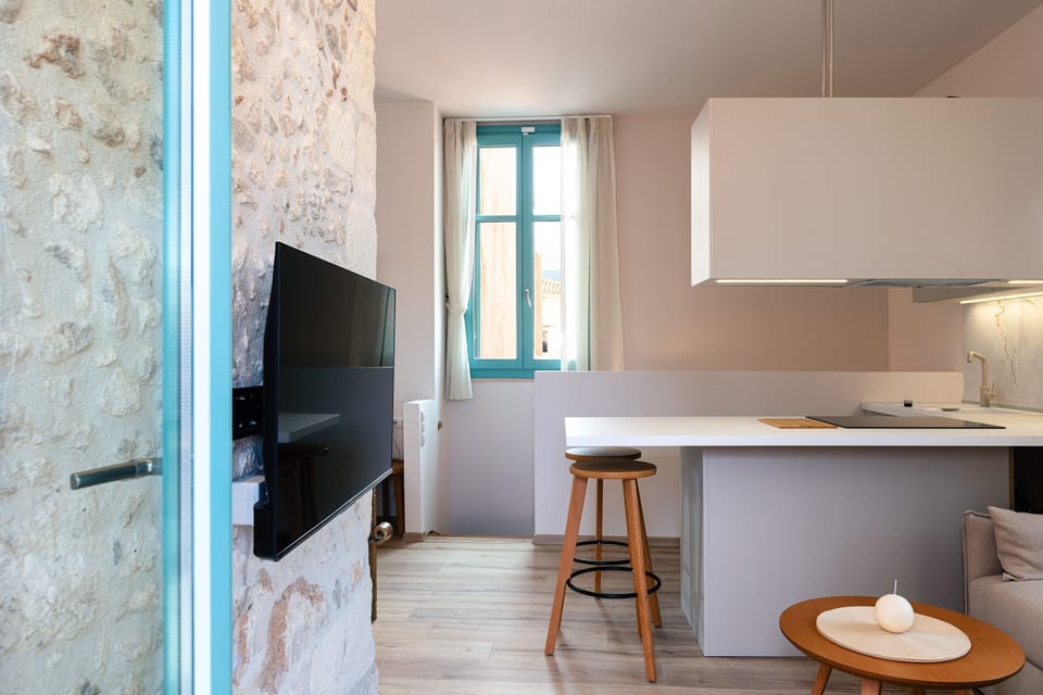 Your living and dining area showing of your TV 