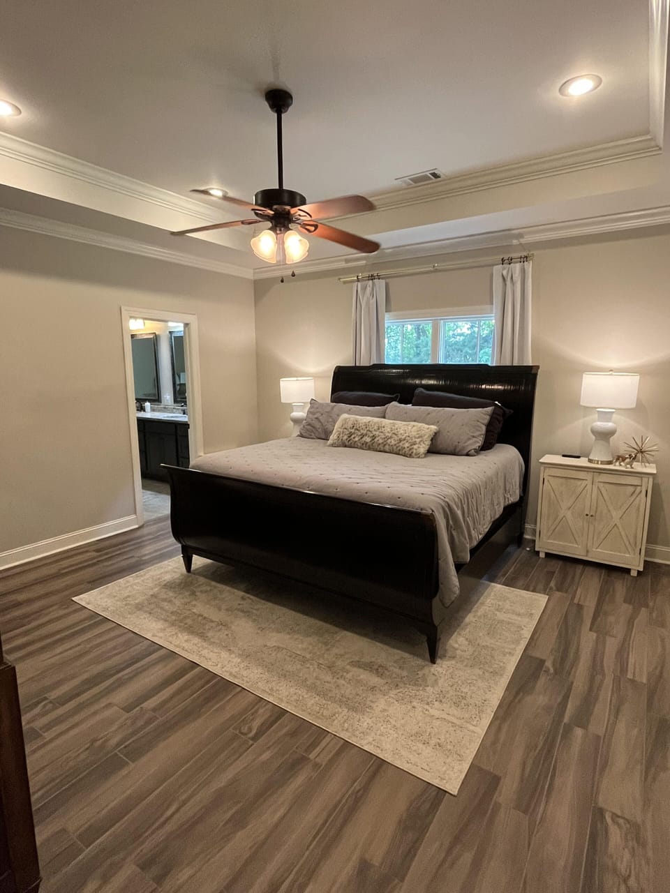 Master BR, King Bed, room has Smart TV