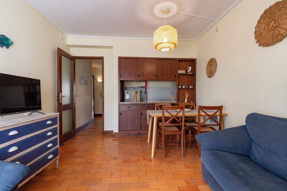 Apartment | Living area | Flat-screen TV
