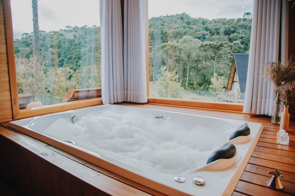 Private spa tub