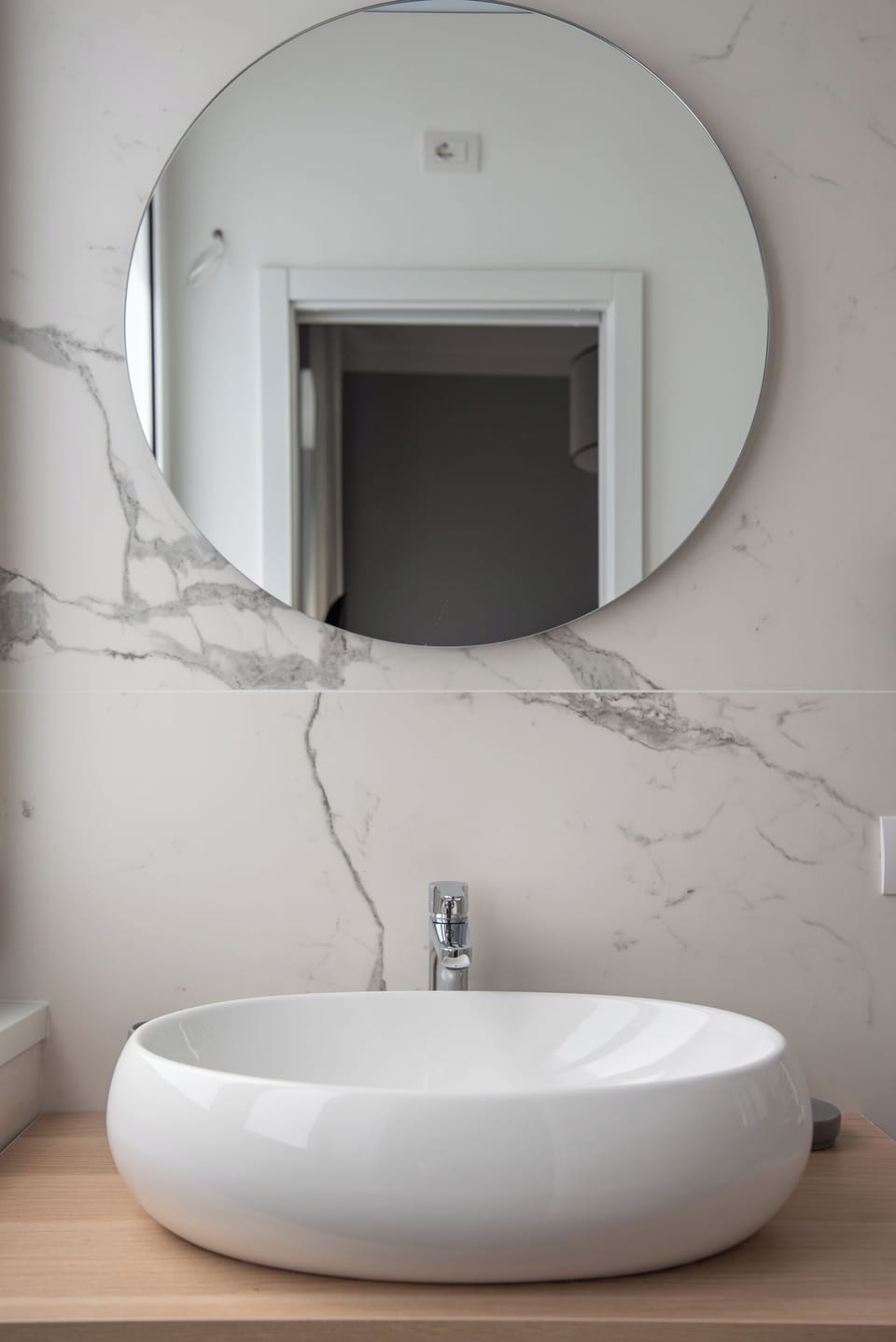 Comfort Double or Twin Room, Courtyard View | Bathroom | Shower, rainfall showerhead, hair dryer, bidet