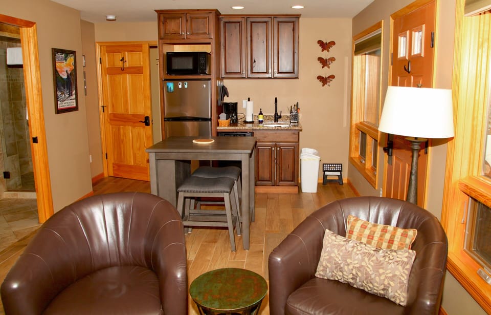 Kitchenette and Hideaway entrance