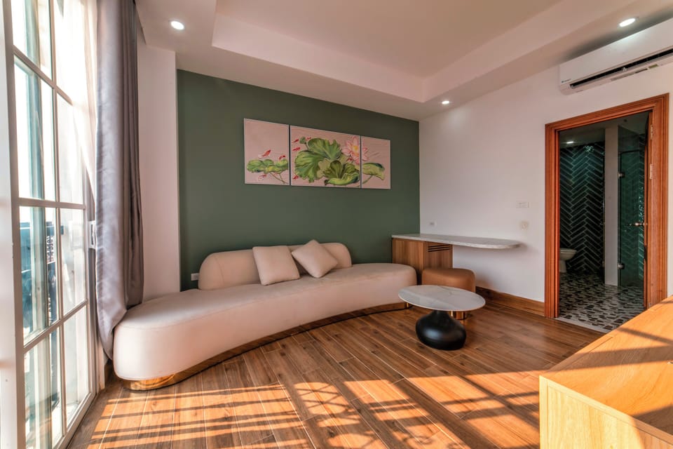 Family Room, Ocean View | Minibar, in-room safe, individually decorated, individually furnished