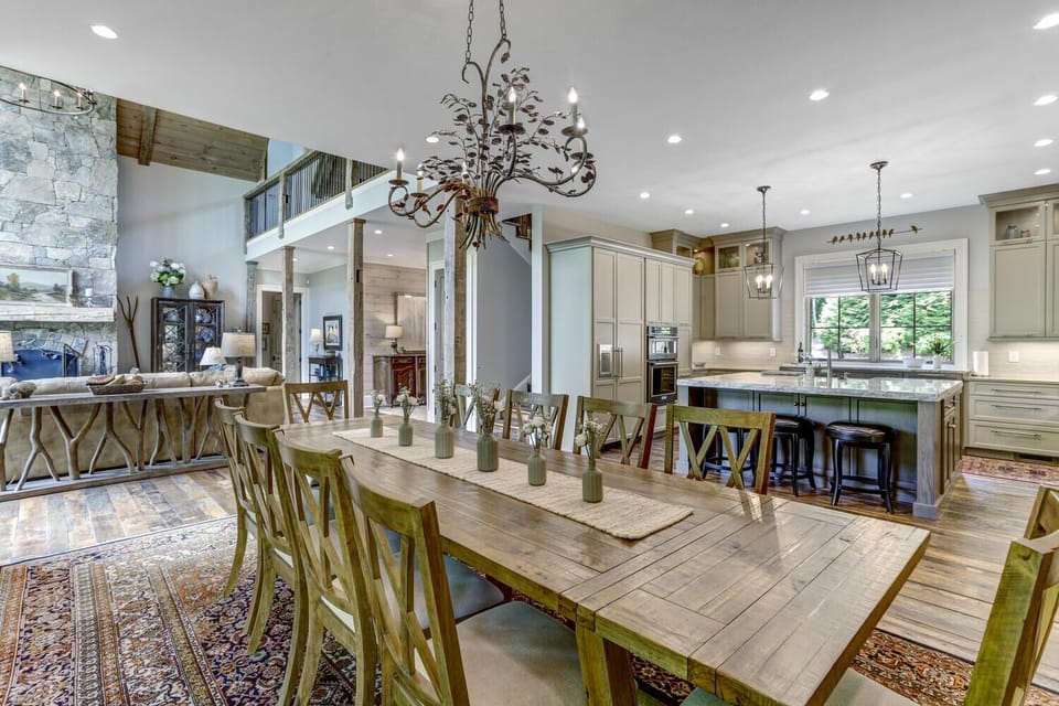 Dining Area, Main Level