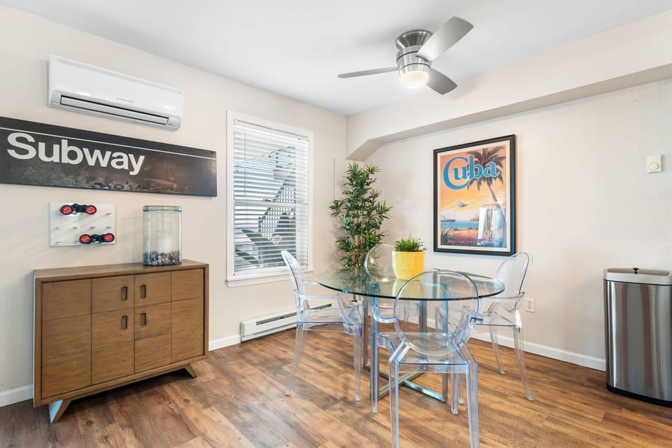 A sunny corner for morning coffee or casual bites before heading to the sand and surf.