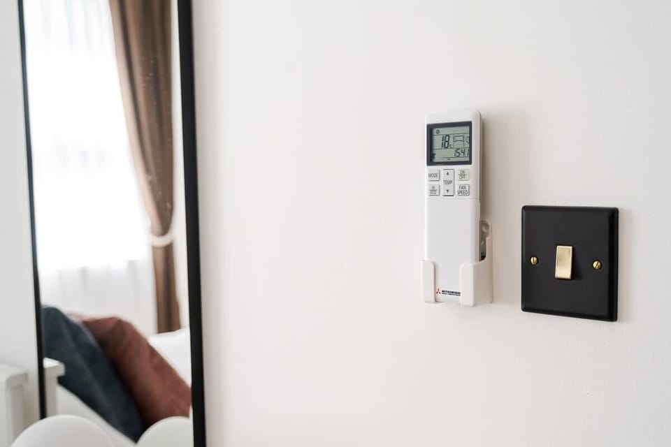 Bedroom | The apartment is fully air conditioned with a brand new Mitsubishi system, providing quiet, powerful cooling and heating throughout the space to ensure optimal comfort in every season.