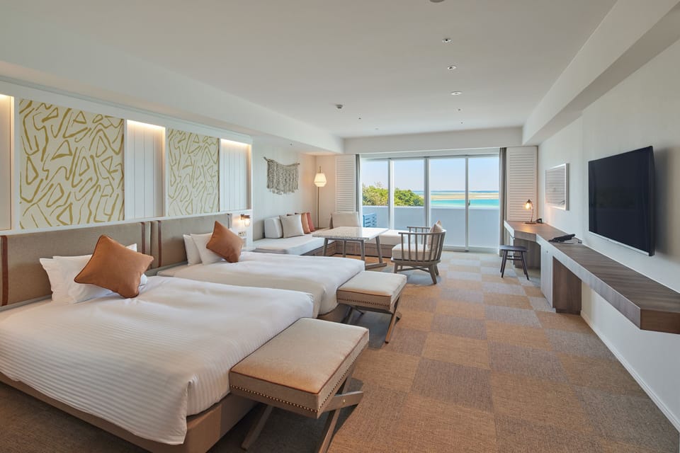 Superior Twin Room, Non Smoking | In-room safe, desk, laptop workspace, soundproofing