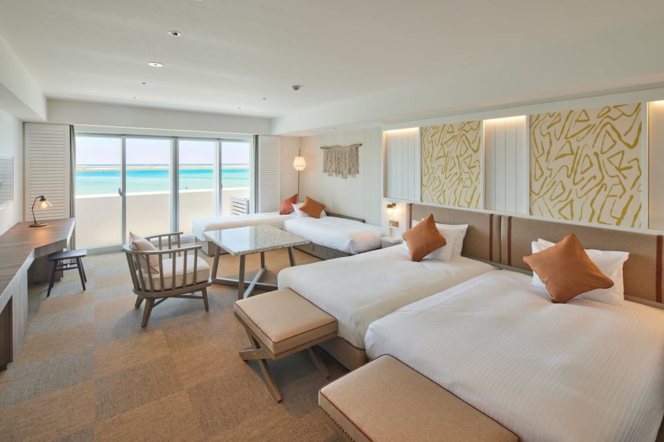 Superior Twin Room, Non Smoking | In-room safe, desk, laptop workspace, soundproofing