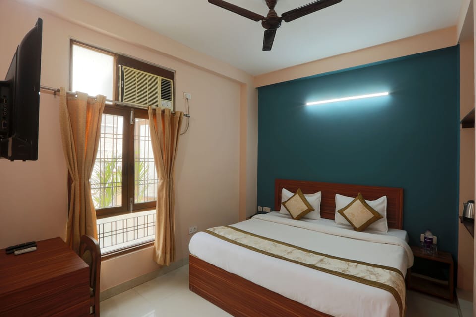 In-room safe, soundproofing, free WiFi