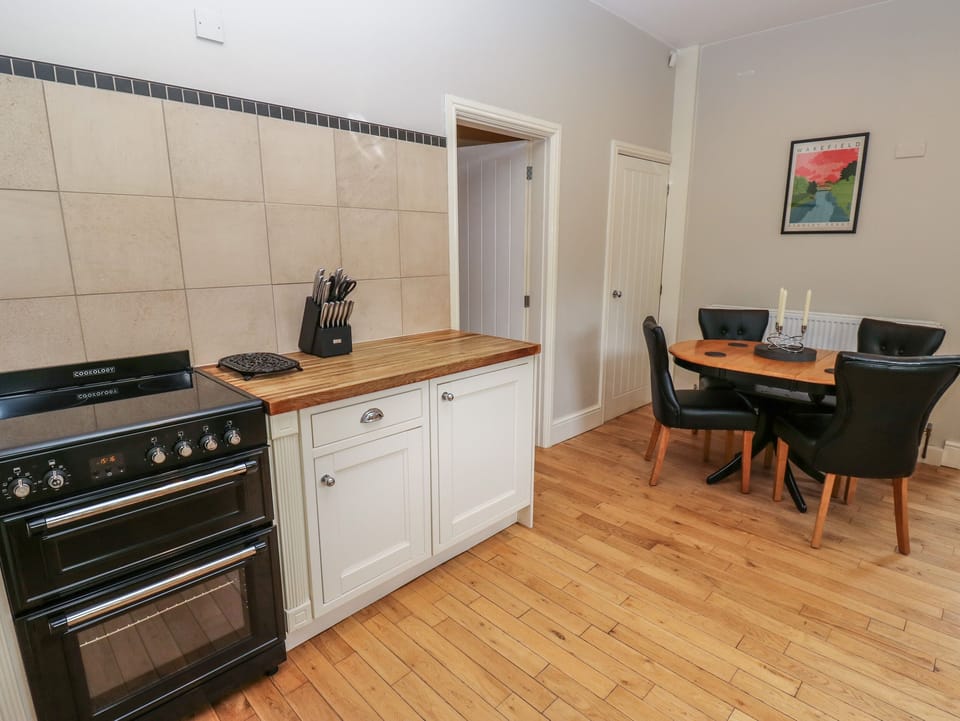 Fridge, dishwasher, electric kettle, toaster
