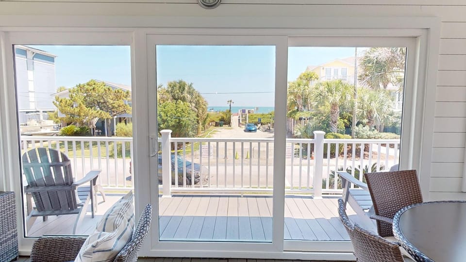 Beachs-Folly-Screened Porch