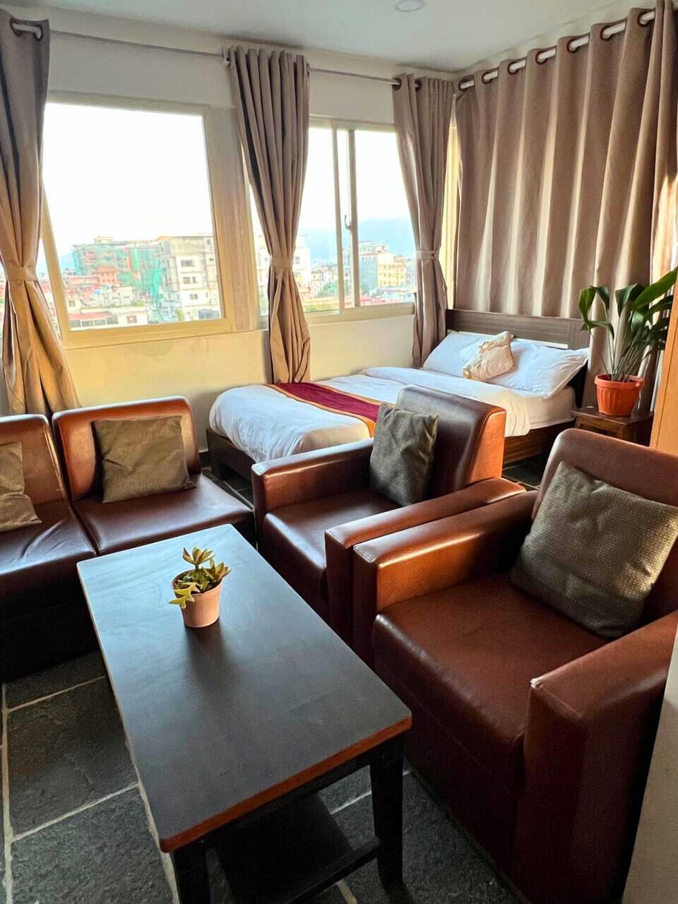 Family Suite | Minibar, in-room safe, desk, laptop workspace