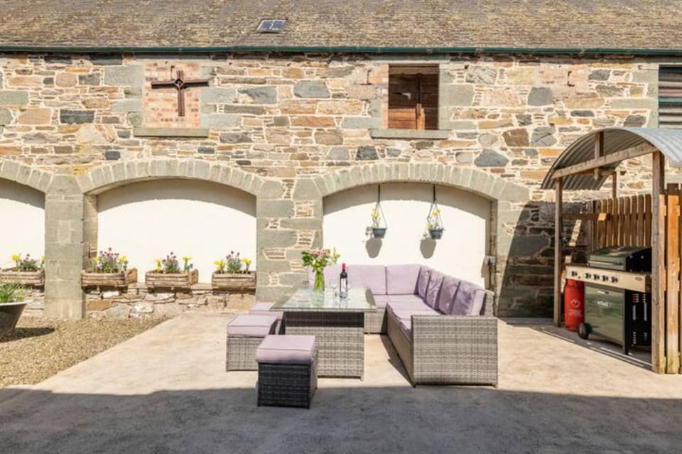 Outdoor Courtyard