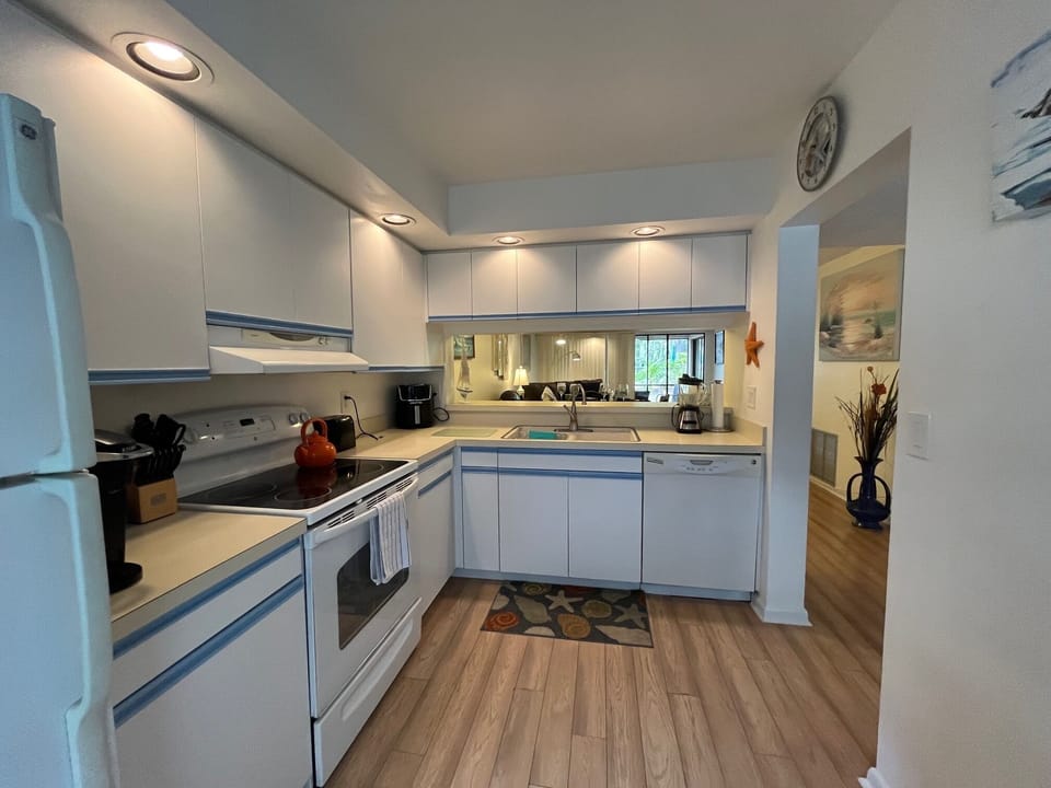 Open Kitchen Layout; Fully Equipped