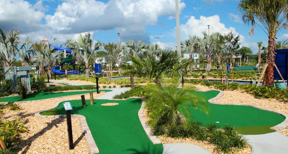 Mini-golf
