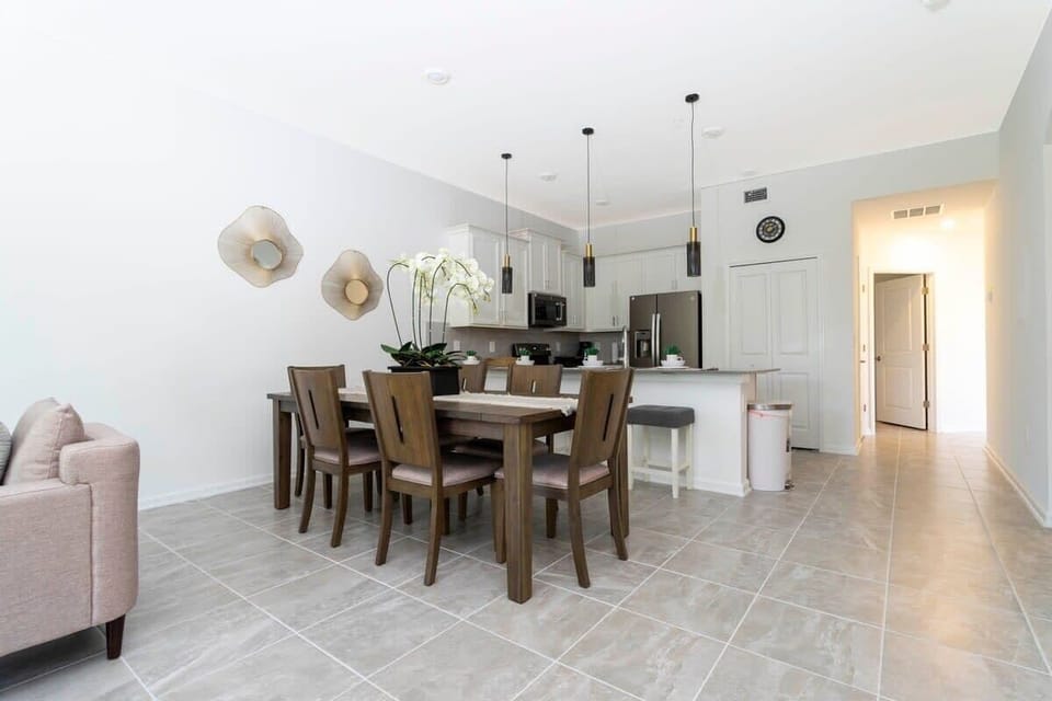 Exclusive Apartment | Private kitchen | Full-size fridge, microwave, oven, stovetop