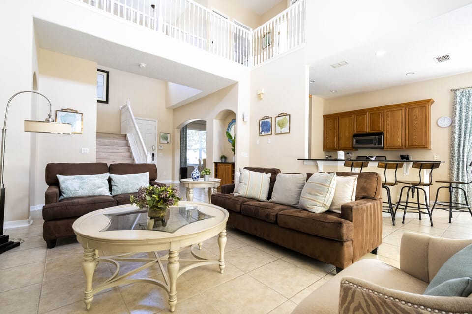 Exclusive House | Living area | 60-inch Smart TV with cable channels, Netflix, Hulu