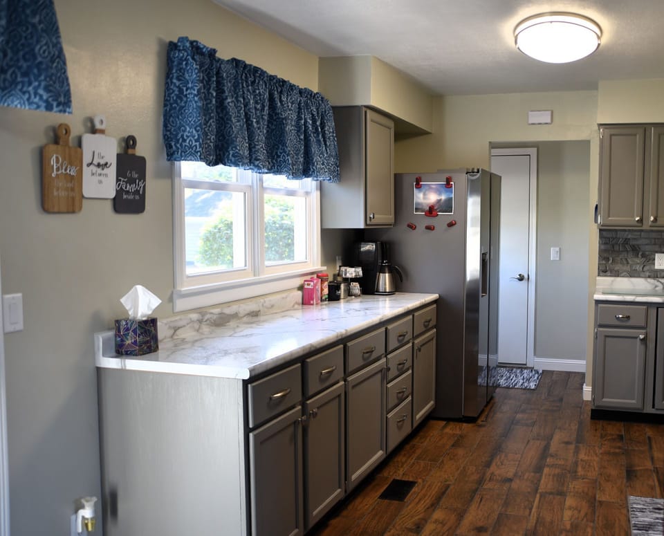 LOTS of counter space for all your kitchen needs.